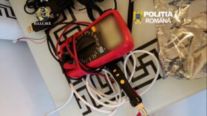 Percheziţii în județul Mureș într-un dosar privind infracţiuni de clonare a cardurilor