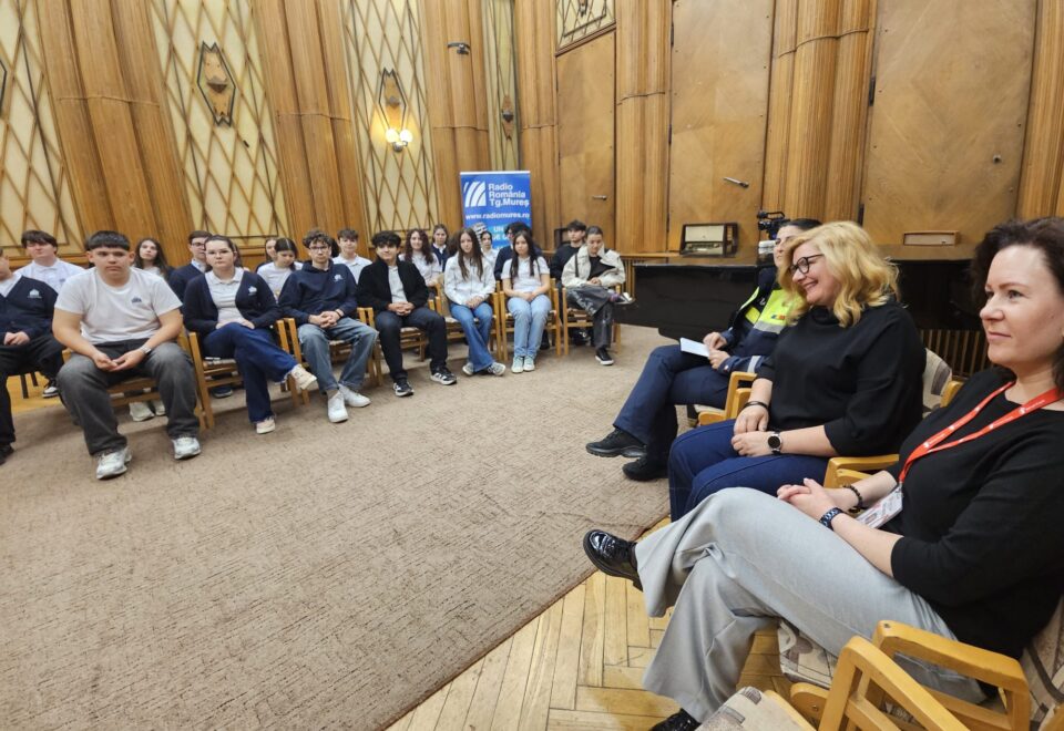 Dezbatere privind siguranța pe internet, la Radio Târgu Mureș