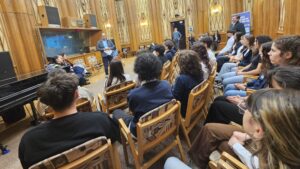 Dezbatere privind siguranța pe internet, la Radio Târgu Mureș