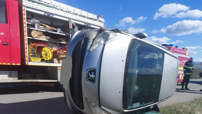 Accident rutier pe raza localității Joseni, cu o persoană încarcerată
