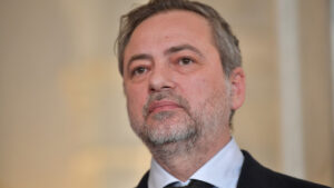 Motreanu: Guvernul are puteri depline şi după demisia miniştrilor PSD