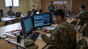 Specialişti din România şi din ţări membre NATO participă la un exerciţiu de combatere a ameninţărilor cu drone