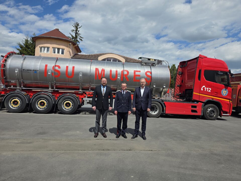 CJ Mureș sprijină ISU cu o cisternă pentru transportul apei în situații critice