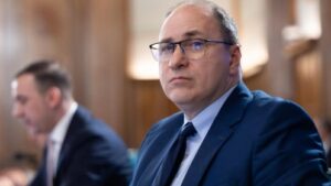 Ministrul interimar al Educaţiei cere întărirea protecţiei profesorilor şi măsuri sporite de siguranţă în şcoli
