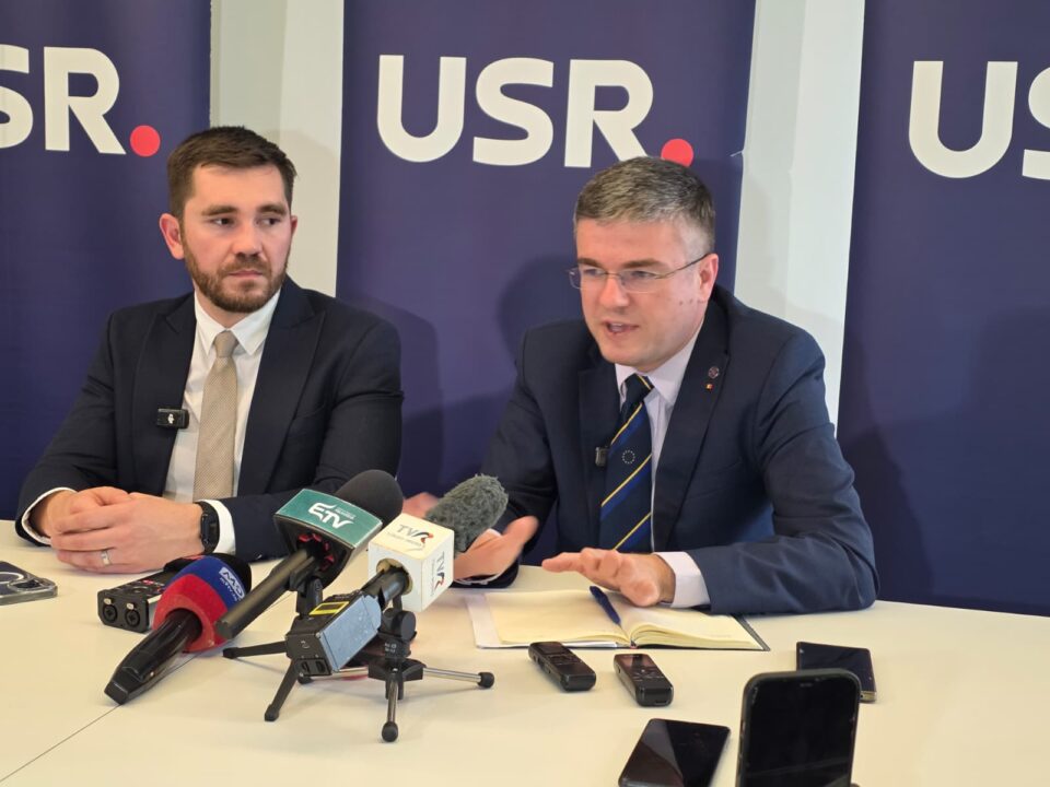 Ministrul Economiei speră că se va găsi o soluție pentru repornirea Azomureș