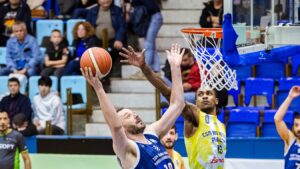 Baschetbaliştii mureşeni, misiune dificilă la Ploieşti