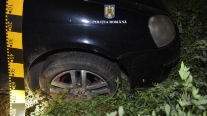 Covasna: Doi bărbaţi care au tăiat avelopele a 14 maşini, reţinuţi de poliţişti