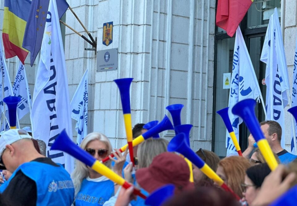 Sindicaliștii de la Apele Române încep protestele