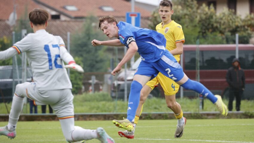 Tricolorii U15, învinşi de Italia