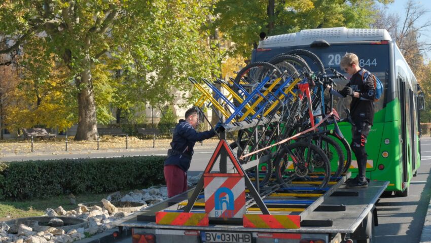 De sâmbătă se reia transportul gratuit al bicicletelor în Poiana Braşov