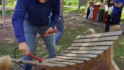 Zonă de joacă cu instrumente muzicale, inaugurată în Parcul Central din Miercurea-Ciuc