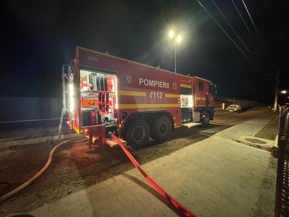 Un incendiu a afectat 2 sere din județul Mureș