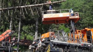 Circulaţia feroviară a fost întreruptă între Izvoru Oltului și Izvoru Mureşului