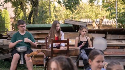 150 de copii din Covasna, majoritatea din mediul rural, implicaţi într-un program de educaţie muzicală