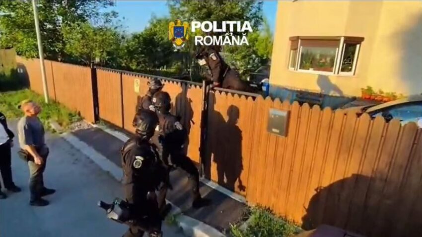 Braşov: Mai mulţi tineri – printre care şi minori – cercetaţi pentru aderare la o grupare de tip fascist