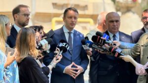 PSD şi AUR nu îl susțin pe Siegfried Mureşan