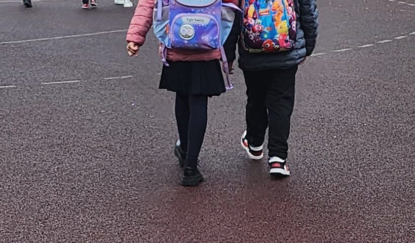 Preşcolarii şi elevii se întorc în clase, doar pentru trei zile