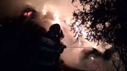 Incendiu în cursul nopții în localitatea Zau de Câmpie