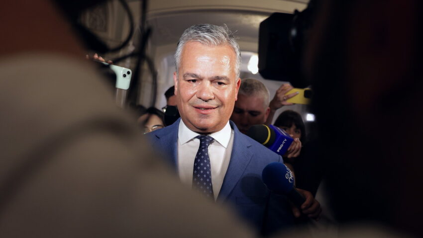 Premierul desemnat Adrian Veștea a anunțat că, azi, va prezenta lista cabinetului și programul de guvernare
