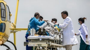 Un alpinist considerat mort a fost găsit în viață după șase zile