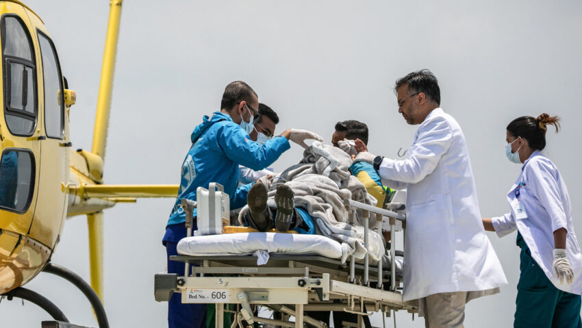 Un alpinist considerat mort a fost găsit în viață după șase zile