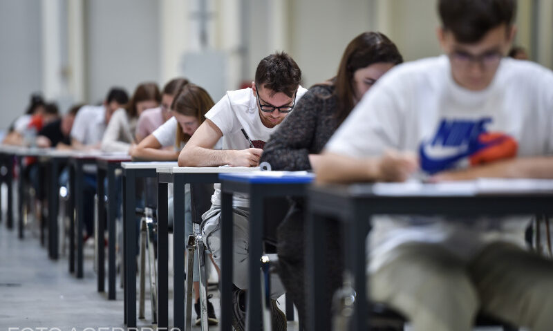 Examenul național de Bacalaureat începe astăzi cu probele de evaluare a competentelor