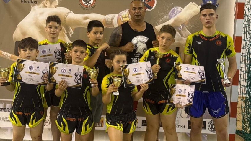 “Spartanii” mureşeni, 7 medalii la Cupa Mediaşului la kickboxing