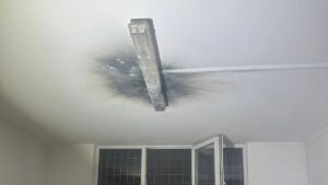 Verificări la Spitalul de Psihiatrie Tulgheş după incendiul provocat de un corp de iluminat