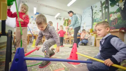 Mii de copii din centrul țării, sprijiniți prin proiectul „Start în educație”