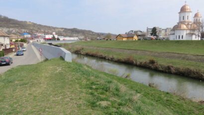 Peste 3 milioane de euro pentru regenerarea malurilor Târnavei Mici, la Târnăveni