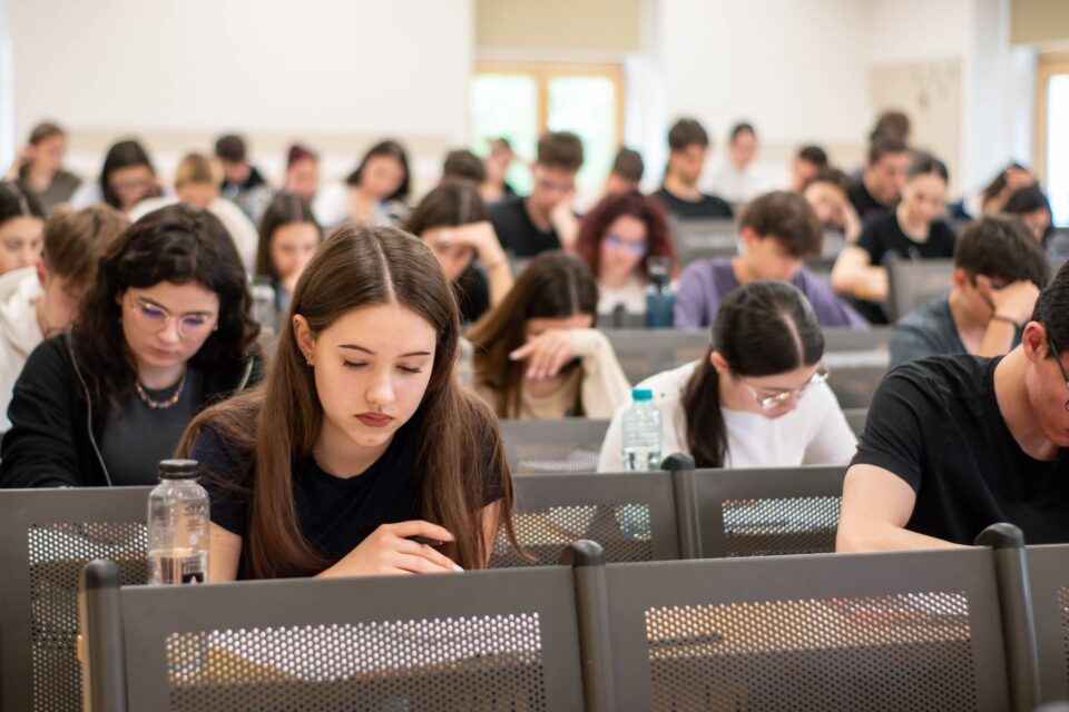 9,87 este cea mai mare medie de admitere la Medicină anul acesta în Tg. Mureș