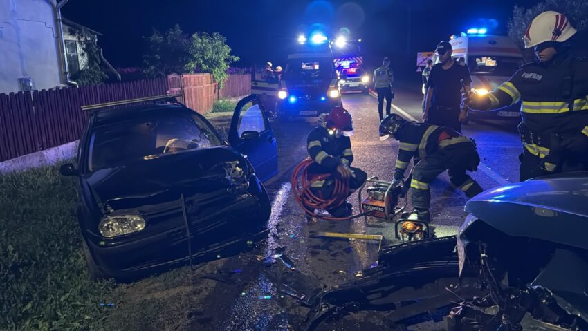 Două persoane rănite într-un accident rutier produs în Mureș