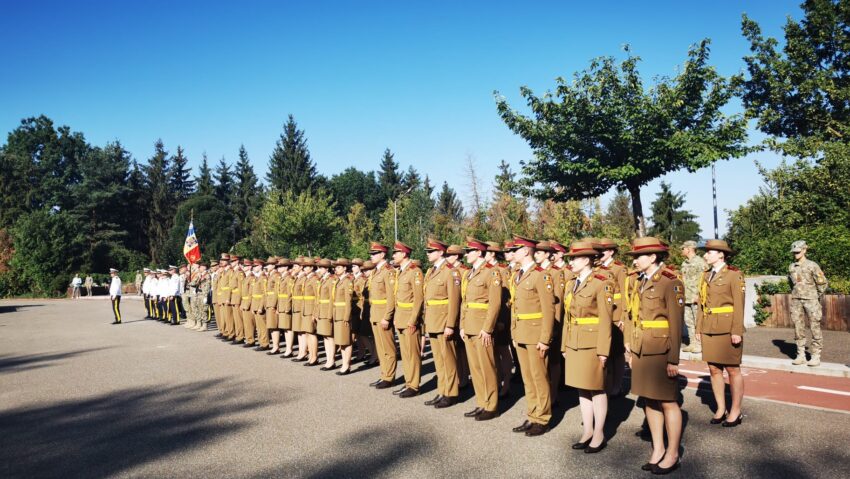 Studenții din anul IV de la Medicina Militară au devenit ofițeri ai Armatei Române