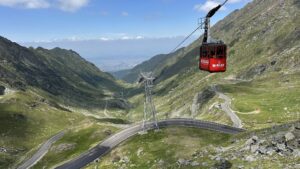 18 turişti, blocaţi în telecabina de la Bâlea din cauza unei defecţiuni