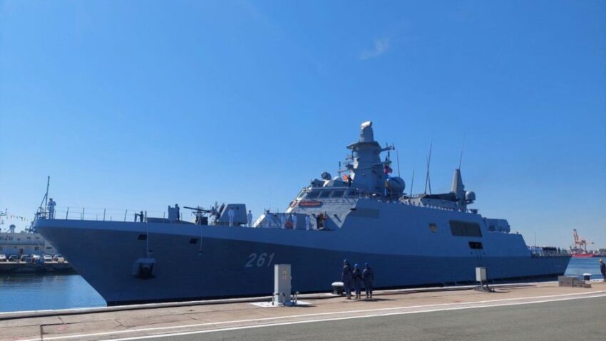 Corveta „Contraamiral August Roman” – 261 a sosit vineri în portul militar Constanţa