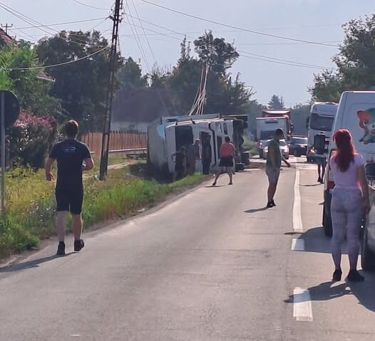 Circulație blocată în localitatea Gheorghe Doja din cauza unui accident