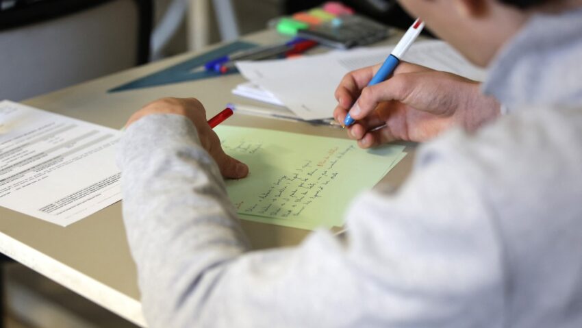 Organizaţia Salvaţi Copiii România solicită renunţarea la posibilitatea unităţilor de învăţământ liceal de a organiza examene proprii de admitere la liceu