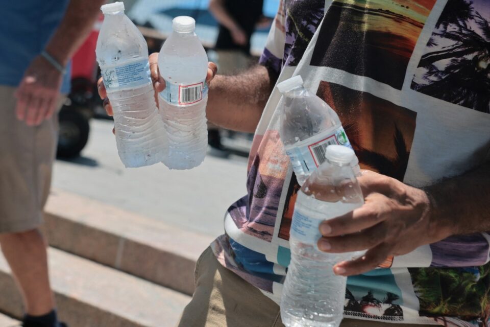 Târgumureșenii primesc apă gratuit