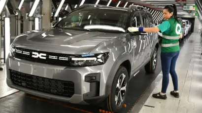 Producătorii Dacia şi Ford din România au suspendat temporar producţia, pe fondul problemelor energetice