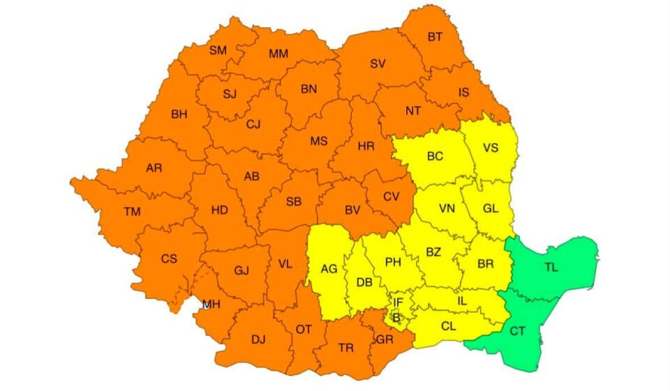 Canicula persistă astăzi în toată țara, cu excepția Dobrogei, dar este mai puțin intensă
