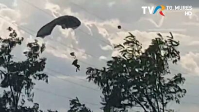 Polițiștii mureșeni investighează accidentul de ieri în care doi militari au fost răniți