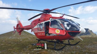 Trei tineri din Braşov recuperaţi cu ajutorul unui elicopter după ce au încercat să parcurgă un traseu nemarcat din Bucegi