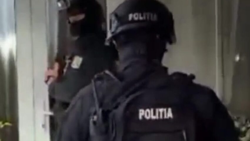 Percheziții în domeniul comercializării de țigarete, în Mureș