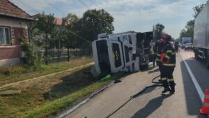 Circulație blocată în localitatea Gheorghe Doja din cauza unui accident