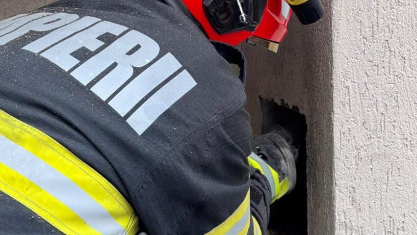 Incendiu în localitatea Tirimia, comuna Gheorghe Doja
