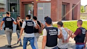 Trei frați condamnați, prinși în Italia cu concursul polițiștilor brașoveni