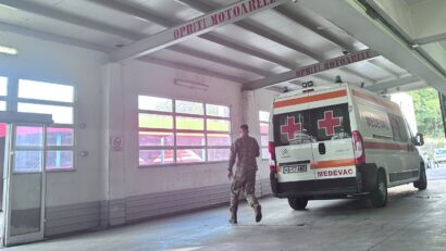 Doi militari au fost răniți timpul unui exercițiu de parașutare, la Târgu Mureș
