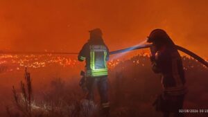 Pompierii români au intervenit alături de omologii eleni la lichidarea unui incendiu de vegetație într-o localitate din regiunea Attica