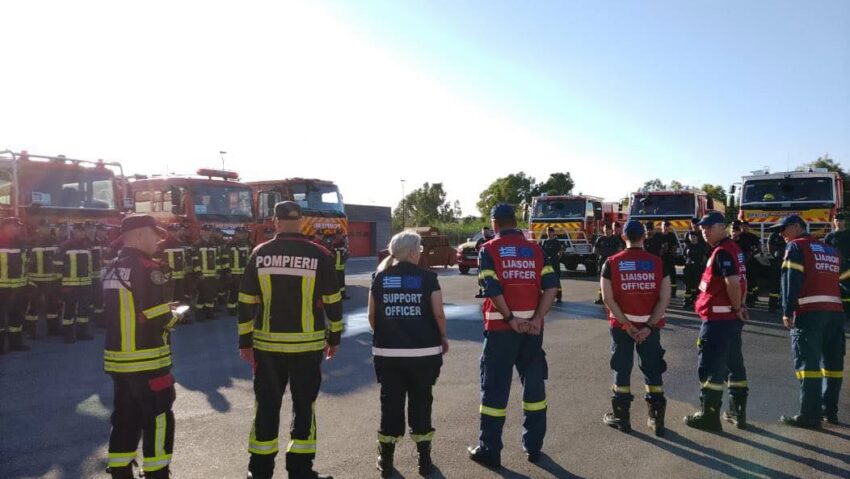 Prima zi operațională pentru pompierii români care intervin în Grecia; risc de incendii maxim