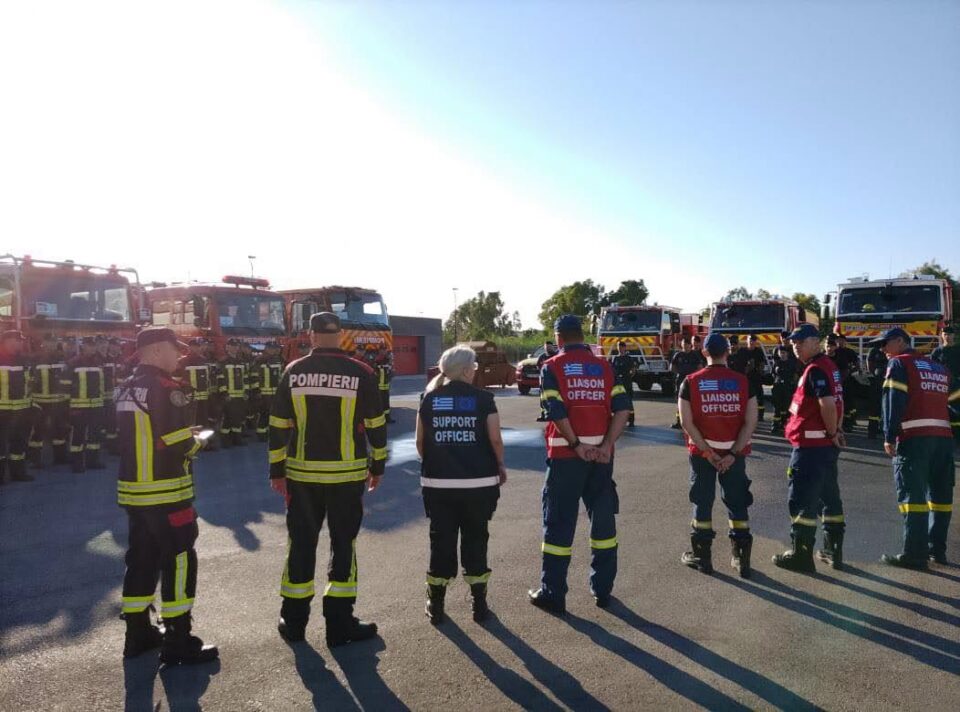 Prima zi operațională pentru pompierii români care intervin în Grecia; risc de incendii maxim